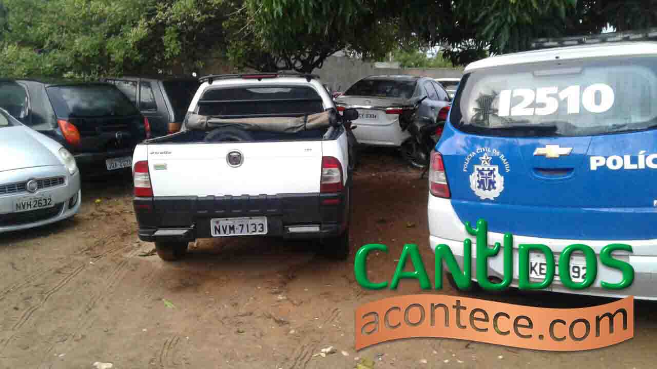 POLICIA MILITAR DE CANUDOS RETIRA MAIS UM VEÍCULO ROUBADO DE CIRCULAÇÃO